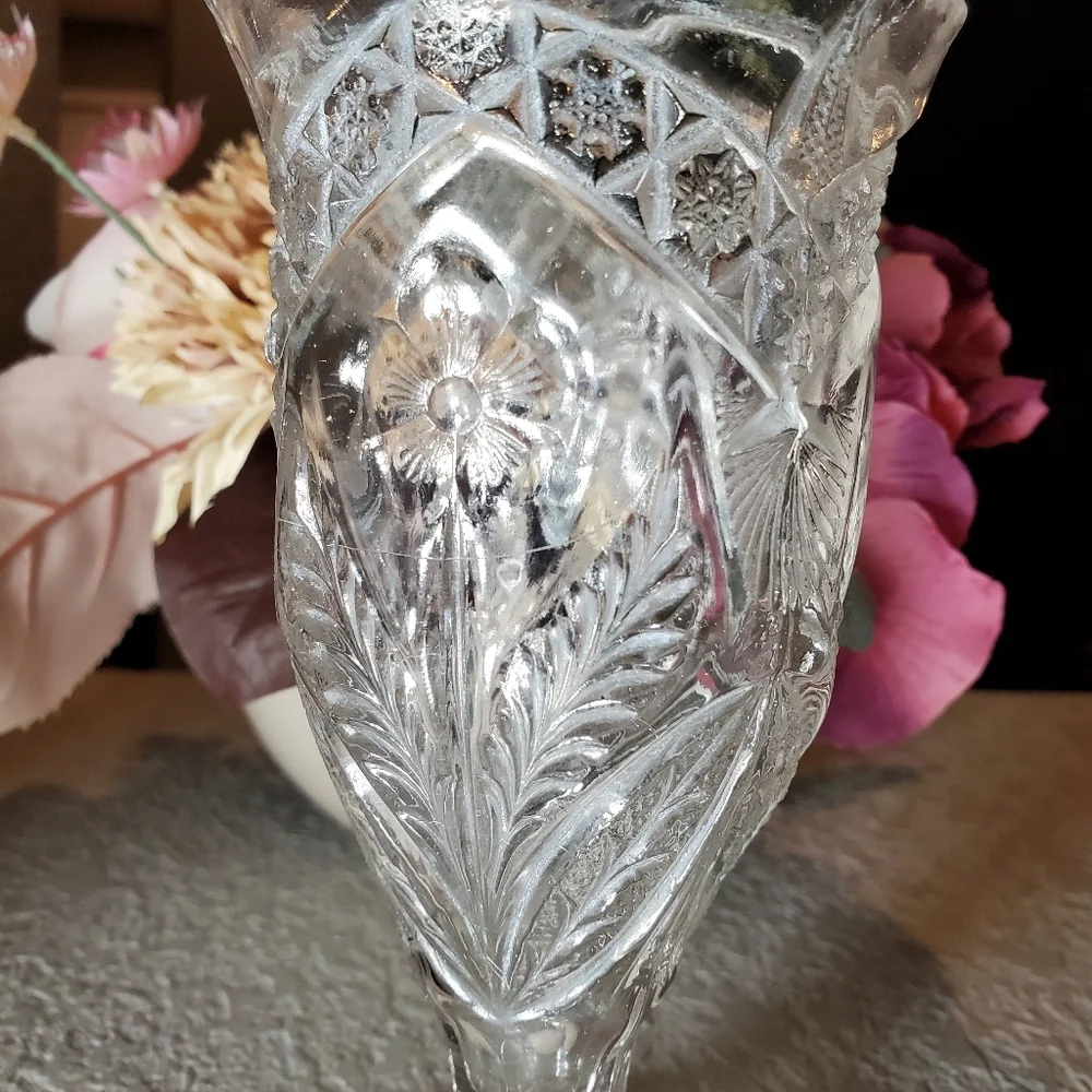 Vintage Clear Crystal Floral Tulip Vase